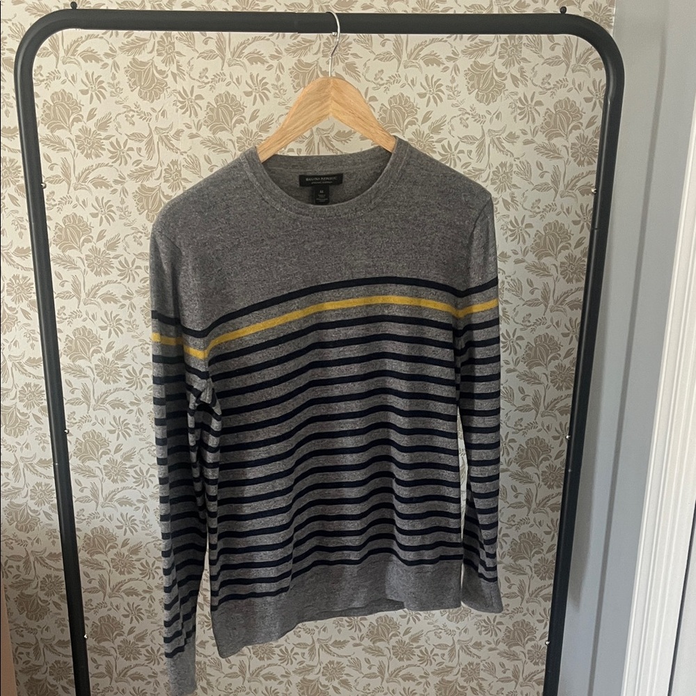 Banana Republic Gray Crewneck Sweater with Navy Stripes and Yellow Band